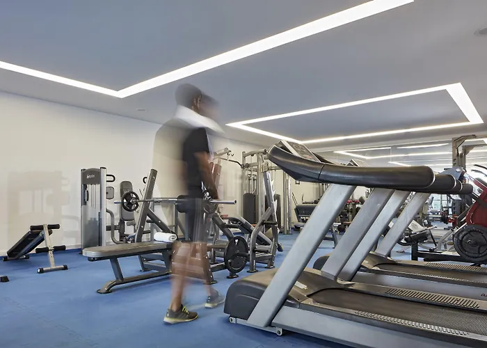 El Greco & Fira (Santorini)