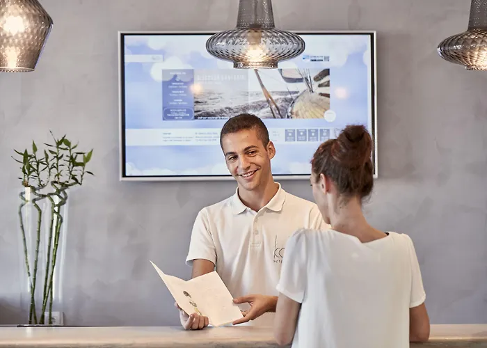 Hotell El Greco & 4*