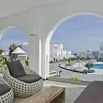 El Greco & Hotell Fira (Santorini)