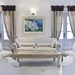 El Greco & Hotell Fira (Santorini)