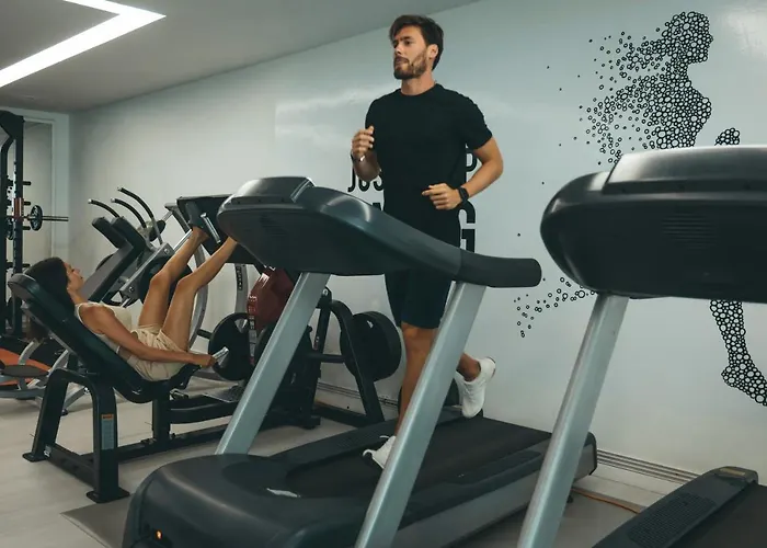 El Greco & Отель Тира